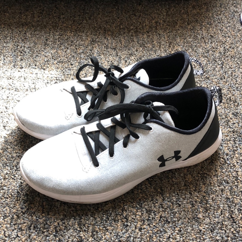 Under armor athleisure shoe